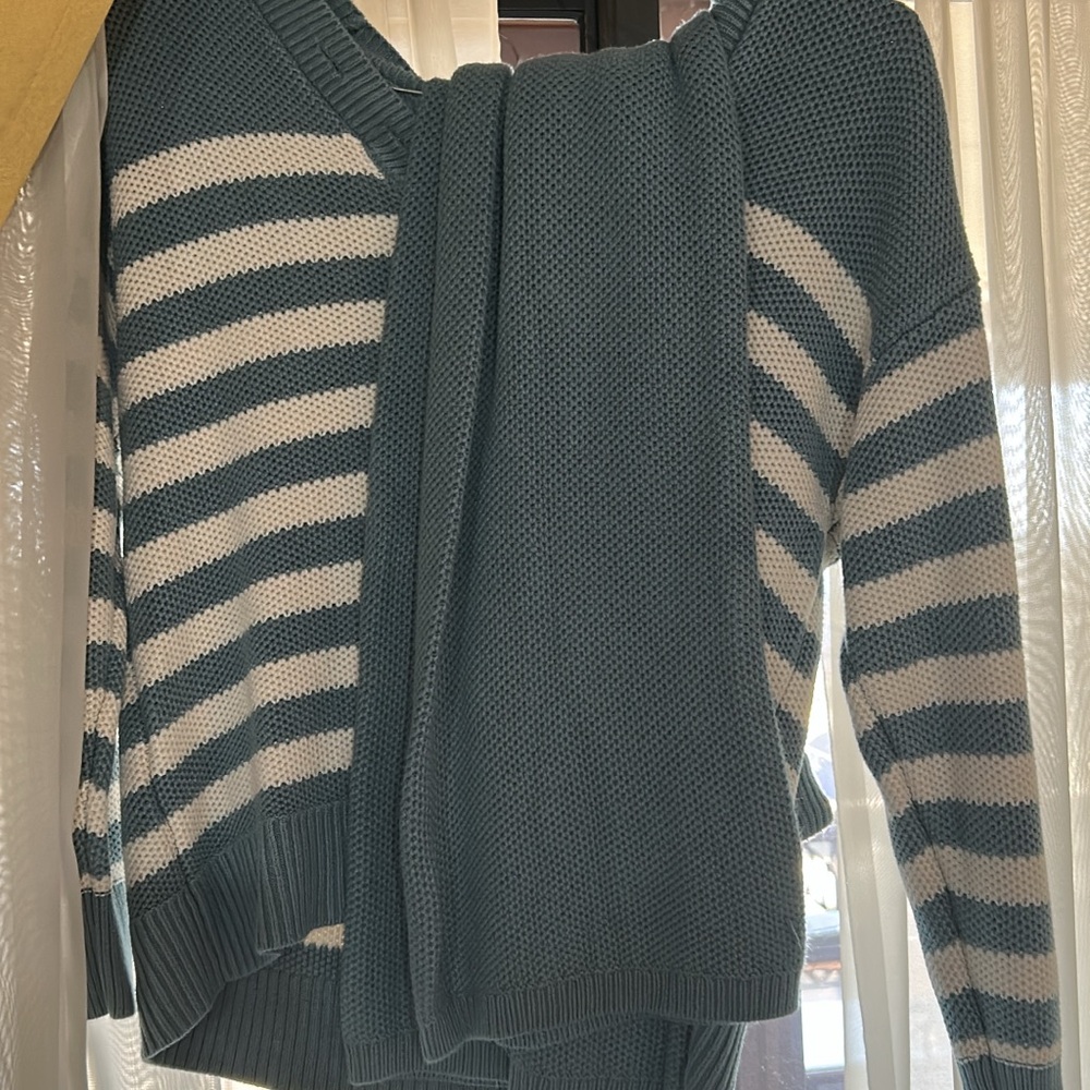 Victoria Secret Knit Sweater Set
